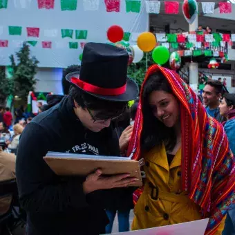 Fotografía del festejo de la noche mexicana en el TEC Toluca