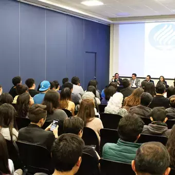 Presentación del libro "100 años de vigencia de la Constitución Mexicana"