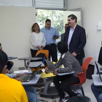 David Garza visita campus Hidalgo 