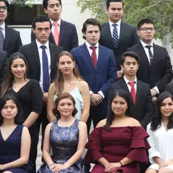 Foto de generación Profesional y PrepaTec