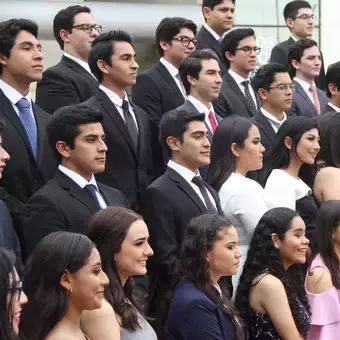 Foto de generación Profesional y PrepaTec