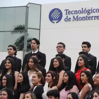 Foto de generación Profesional y PrepaTec