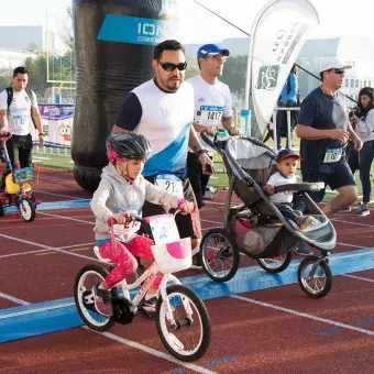 alumnos del tec en carrera borregos 