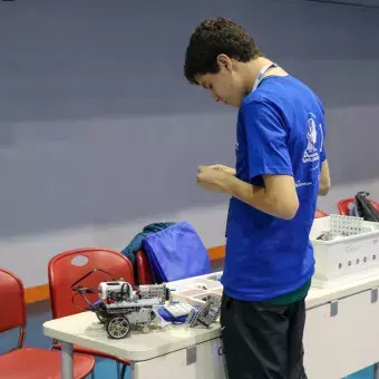 Estudiante se encuentra en la competencia.