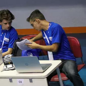 Estudiante se encuentra en la competencia.