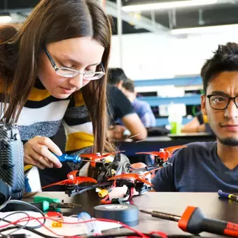 Alumna del Tecnológico de Monterrey viviendo su Semanai en campus Tampico