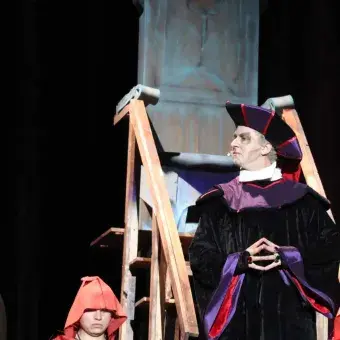 El Jorobado en Notre, musical basado en la obra "Nuestra señora de París" de Víctor Hugo"