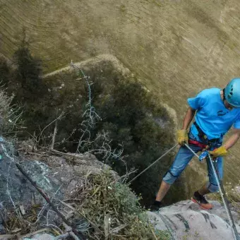 Rappel, una de las actividades extremas que puedes realizar en el EcoAlberto