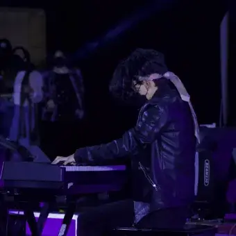 Piano, guitarra, batería...