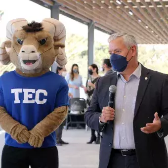 El vicepresidente de la Región Monterrey ofreció un mensaje de inicio de actividades a los estudiantes 