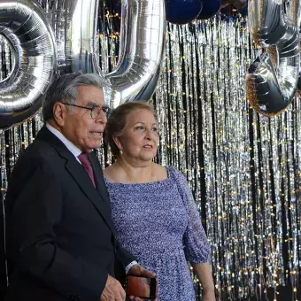 Durante el evento los invitados disfrutaron de una cena en convivencia.