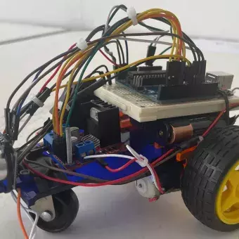 Laberinbot, primer robot autónomo desarrollado en campus Chiapas