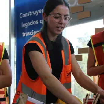 Estudiantes de PrepaTec Zacatecas viviendo la feria de ciencias