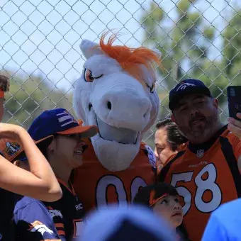 Denver Broncos Mexico Tour 2023 en  Tec campus Santa Fe