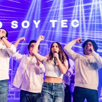 Alumnos de Tec interpretan canción del 80 aniversario