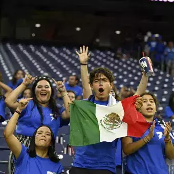 Clásico Borregos Monterrey contra Auténticos Tigres en Houston.