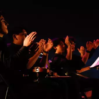 Músicos durante el ensamble