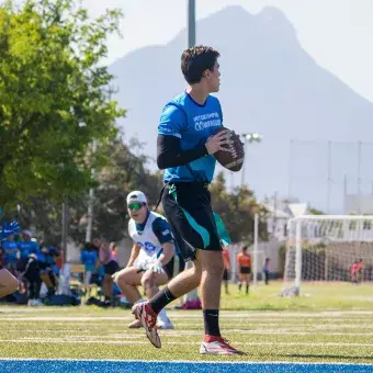 Quarterback de tochito varonil de campus Laguna