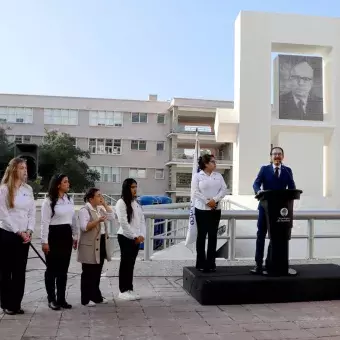 La ceremonia fue organizada por el Consejo de Asociaciones Regionales y Extranjeras.