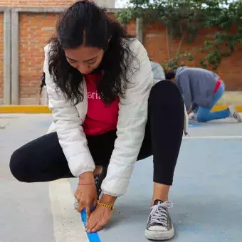 Profesores ayudando en Voluntariado Tec