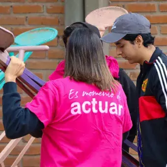 Arreglando los juegos en Voluntariado Tec