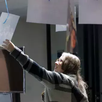 Momento del recuerdo del 10 aniversario de tocho bandera de Borregos Laguna