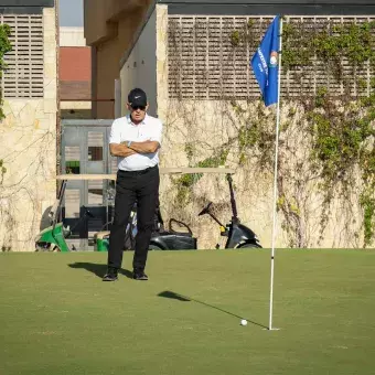 Concentración masculina en el torneo de golf EXATEC Blue Open Laguna 2024