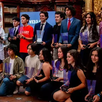 Estudiantes ganadores del Concurso de Creación Literaria del Tec, en su edición 2024