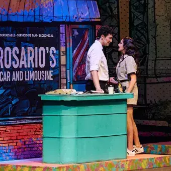 Protagosnitas de In The Heights en escena