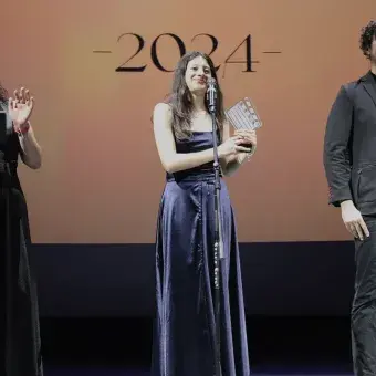 Recibiendo el premio