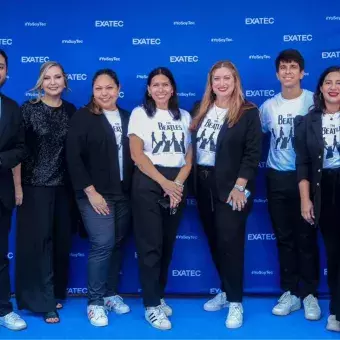 Siete directivos del Tec de Monterrey posando.