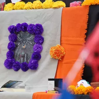 Imágen del altar de muertos.