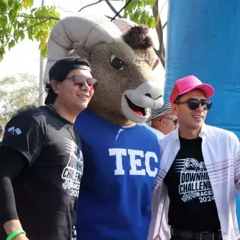 Por sexto año, la Escuela de Ingeniería y Ciencias y la Sociedad de Estudiantes de Ingeniería del Tecnológico de Monterrey en Cuernavaca llevaron a cabo la carrera de autos sin motor, Downhill Challenge Racer.