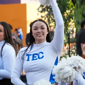 Al aire libre: alumnos tec estrenan espacio de convivencia en Tec CSF