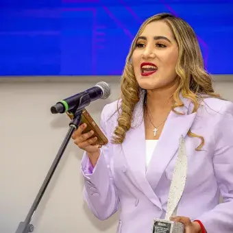 maria guadalupe ganadora de premio mujer tec