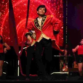 Comunidad Tec vibra en teatro de la ciudad (fotos)