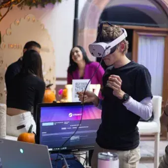 El Tec campus Querétaro llevó una experiencia inmersiva de arte, cultura y reflexión al centro histórico queretano a través del Morada Universitaria (MUI). 