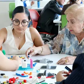 Campus Cuernavaca celebró “Regreso a Casa”, reuniendo a 137 EXATEC de 1985 a 2025 en una jornada de nostalgia, aprendizaje, clases muestra y reconocimiento a egresados con 40 años de trayectoria.