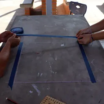 La comunidad del Tec campus Cuernavaca restauró la Escuela Telesecundaria Tezontli en Emiliano Zapata a través del Voluntariado Institucional, mejorando salones, canchas y espacios comunes.