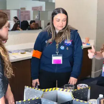 Estudiantes del Tec campus Cuernavaca impartieron un taller en la Space Exploration Educators Conference 2026 de la NASA en Houston, compartiendo competencias STEM y de exploración espacial.