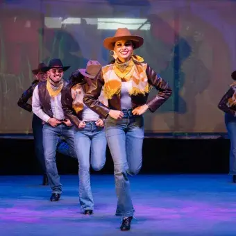 Fiesta Peninsular fue el tema de este año de Alegría Mexicana.