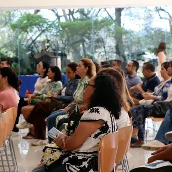 Congreso en PrepaTec reunió especialistas y familias para abordar retos adolescentes, destacando el vínculo familiar, comunicación y educación en valores como clave para prevenir conductas de riesgo.
