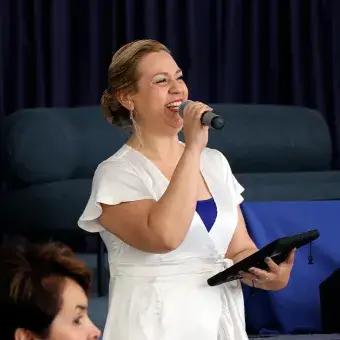 Congreso en PrepaTec reunió especialistas y familias para abordar retos adolescentes, destacando el vínculo familiar, comunicación y educación en valores como clave para prevenir conductas de riesgo.