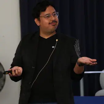 Congreso en PrepaTec reunió especialistas y familias para abordar retos adolescentes, destacando el vínculo familiar, comunicación y educación en valores como clave para prevenir conductas de riesgo.