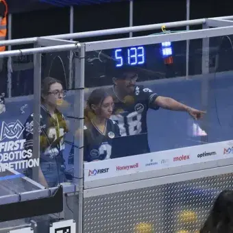 Equipo planeando su estrategia