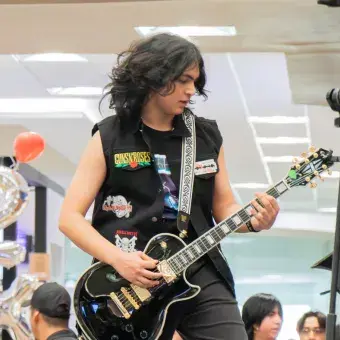 Guitarristas y bajistas participando en this is my music 2026