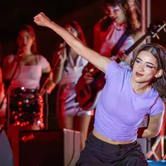 Bailarina en el escenario.