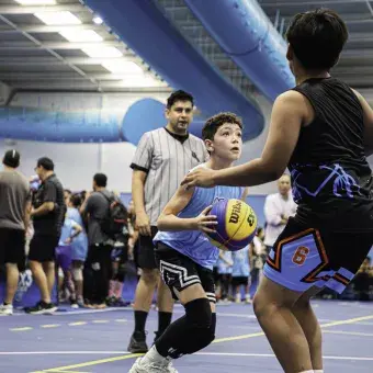 El Borregos 3x3 Hoop Fest llegó a Torreón y reunió a niños, niñas, jóvenes y adultos para jugar básquetbol en el Tec de Monterrey campus Laguna